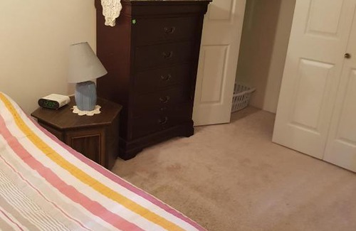 Renfrew-Collingwood House | Tony and shirley home stay