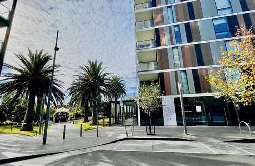 Armadale North Apartment | Toorak Park Garden View Apartment
