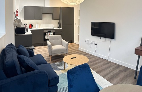 Ipswich Apartment | Toothbrush Apartments - Century House