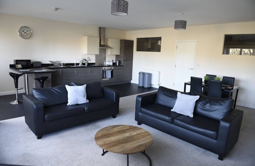 Ipswich Apartment | Toothbrush Apartments Ipswich Waterfront