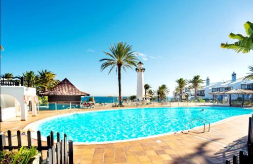 Playa del Aguila House | TOP 2 Sun Club bungalow terraza