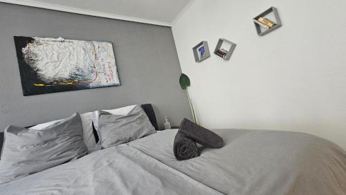 Elberfeld-Mitte Apartment | Top Central Stay - Cozy Bedroom & Kitchen in the Heart of the City and Hauptbahnhof