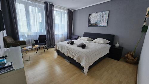 Elberfeld-Mitte Apartment | Top Central Stay - Cozy Bedroom & Kitchen in the Heart of the City and Hauptbahnhof