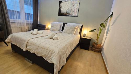 Elberfeld-Mitte Apartment | Top Central Stay - Cozy Bedroom & Kitchen in the Heart of the City and Hauptbahnhof