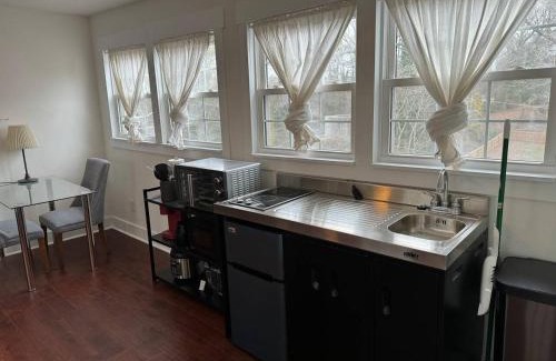 Atlanta Apartment | Top Floor - Atlanta Beltline Adjacent Apartment
