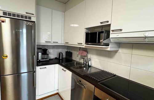 Aviapolis Apartment | Top floor flat with sauna, A/C & free parkingn