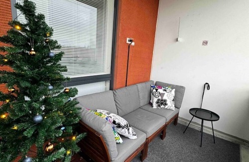 Aviapolis Apartment | Top floor flat with sauna, A/C & free parkingn