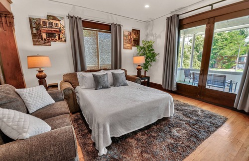 Central City Apartment | Top Floor Near Downtown SLC