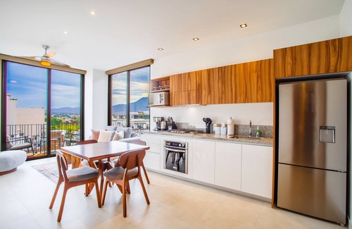 Diaz Ordaz Condo | Top Floor Skyline 2BR in Versalles