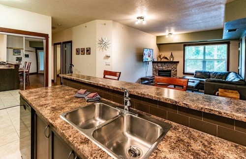 East Kootenay Condo | Top Floor Tranquil Retreat
