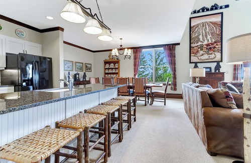 Stratton Mountain Condo | Top Flr Duplex 3BR 4BA - Walk to All @ Stratton Mt