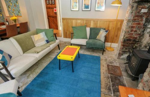 Tideswell House | Top House