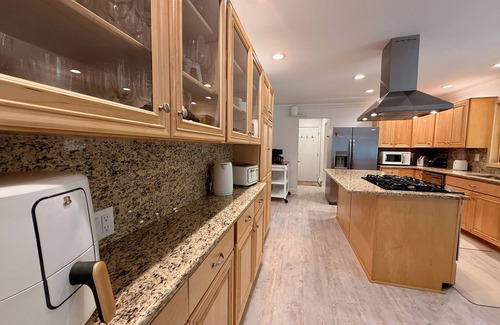 Vernon House | Top Luxe Oasis: Ski's, Hike, Golf, Fine Dining, Fireplace, Ultimate Relaxation