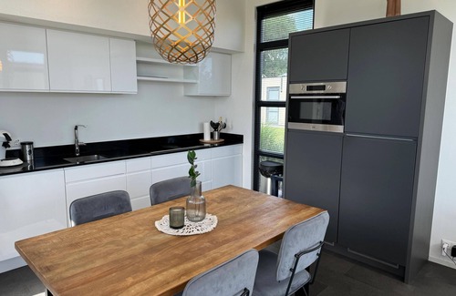 Enkhuizen House | Top-modernes Chalet Windrose mit Großem, Eingezäuntem Garten am Ijsselmeer