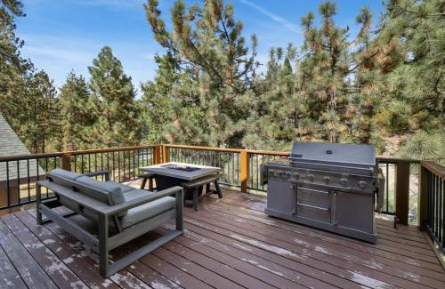 Boulder Bay House | Top Notch Lodge #2056 by Big Bear Vacations