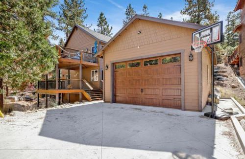 Boulder Bay House | Top Notch Lodge #2056 by Big Bear Vacations