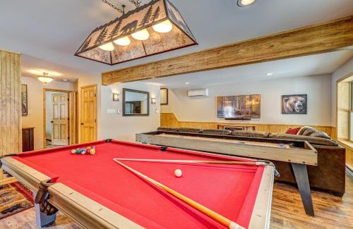 Albrightsville Ski Chalet | Top Notch Lodge by AvantStay Hot Tub Game Room Community Pool Deck