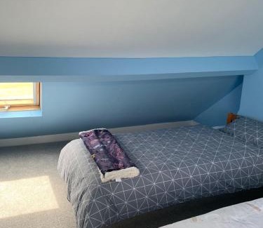 Huntington House | Top of House Double Room with Free Parking in York