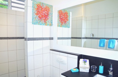 Pelican Key Apartment | Top of Pelican Key! Spectacular sea views, near beaches, Wifi, parking, private