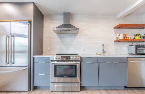 Yesler Terrace Apartment | Top of the Hill Nested Loft