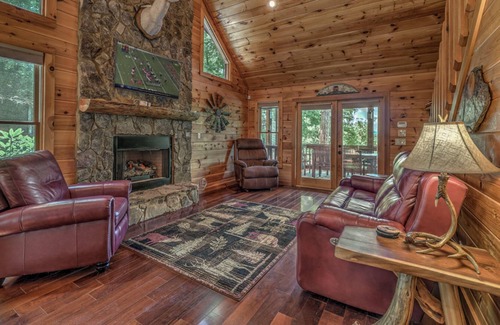 Mineral Bluff Cabin | Top of The Woods by Escape to Blue Ridge