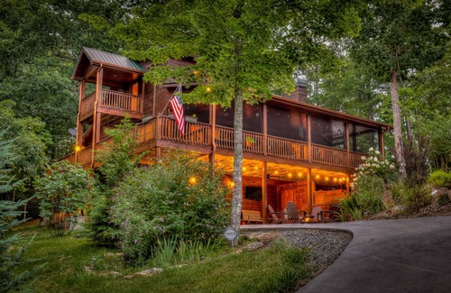 Mineral Bluff Cabin | Top of The Woods by Escape to Blue Ridge