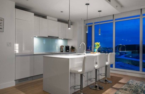 Victoria Park Apartment | Top Rated (2%) Luxury Suite » Free Wine » Parking