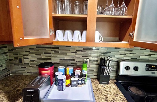 Bedford House | Top-Rated Cozy Home~DFW Hub~AT&T~Six Flags~Airport