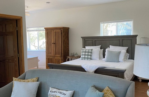Jamul Cottage | Top San Diego Vineyard and Winery minutes from Downtown