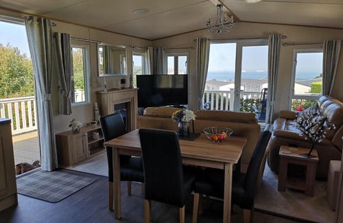 Swanage Ski Chalet | Top Spec Caravan - Stunning sea views across bay