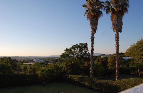 Montes de Alvor Villa | Top Villa At Short Distance Away From Famous Meia Praia Beaches.