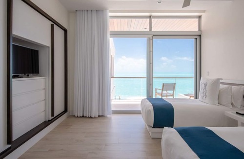 Venetian Road Settlement Villa | Top villa with fantastic views