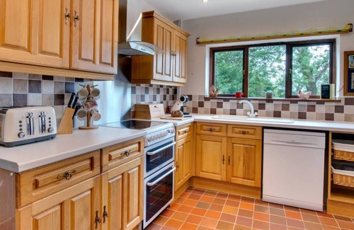 Mold House | Top Y Nant in Llanarmon-yn-Ial