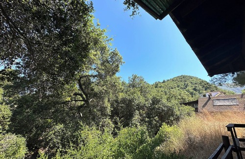 Topanga Cabin | Topanga Japanese Tea House + Private Creek + Mountain Trails.