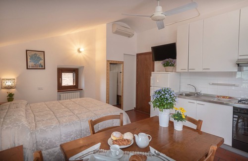 Spello Apartment | Topaz Apt City Center