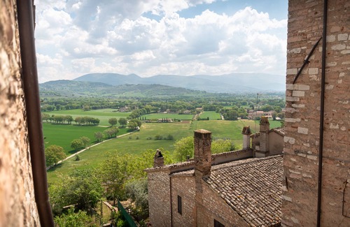 Spello Apartment | Topaz Apt City Center