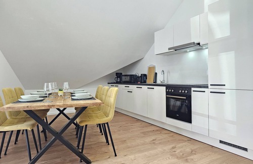 Montabaur Apartment | Topaz - Right next to the castle, balcony, switch & stream