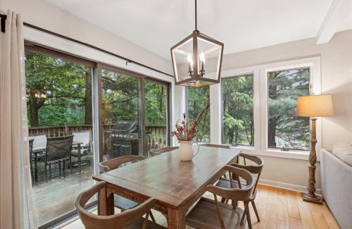 Stowe Area House | Topnotch 384D