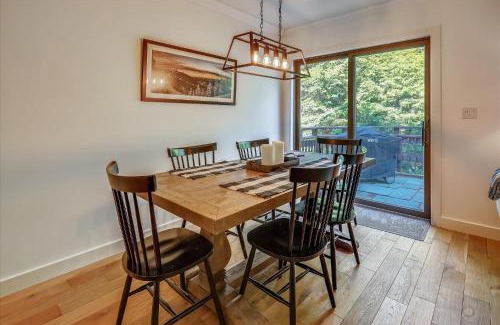 Stowe Area House | Topnotch Retreat