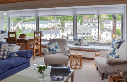 Newton Ferrers House | Topsail
