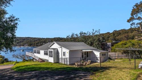 Hardys Bay House | 'Torcello - Waterfront on the Bay' by Accom Holidays