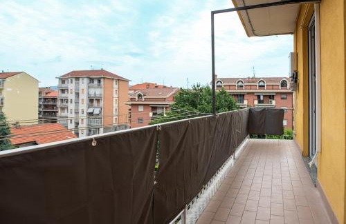 Nichelino Apartment | Torino-Nichelino Linea 35 - bambnb