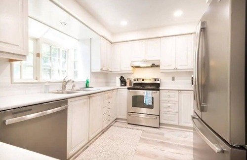 North York House | TORONTO MANSION [6 Bdrms, 3.5 Bath] ✔AAA Location✔