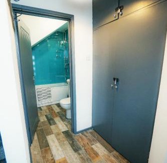 Torpoint Apartment | Torpoint Pod - Free Parking