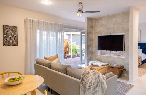 Torquay House | Torquay Bliss Retreat with Sauna and Hot Tub
