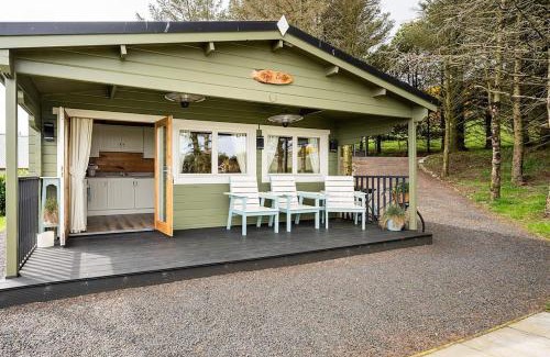 Ballycastle Ski Chalet | Torr Lodge- luxury log cabin with private hot tub!