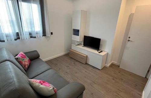 Cadiz Apartment | Torre D'Arenas, playa Victoria, piscina y parking