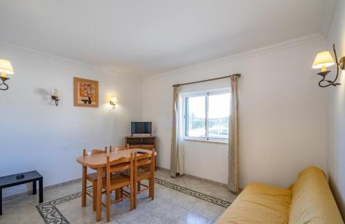 The Strip Apartment | Torre da Aldeia by Umbral