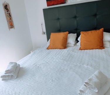San Roque Villa | Torreguadiaro Villa - 2 mins walk from the bars and restaurants