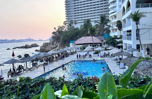 Costera Acapulco Hotel | Torres Gemelas Acapulconexión